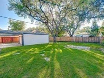 12415 Nova Dr