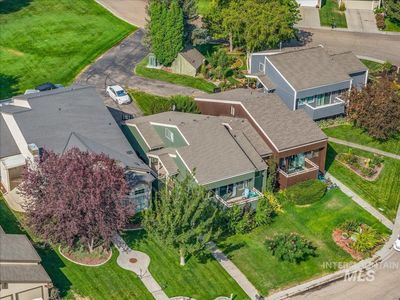 721 Parkside Way