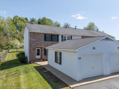 934 Beverly Dr #4