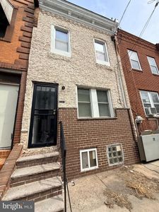2241 Sigel St
