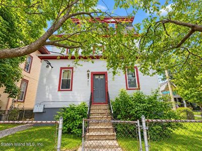 3 Trinity Pl