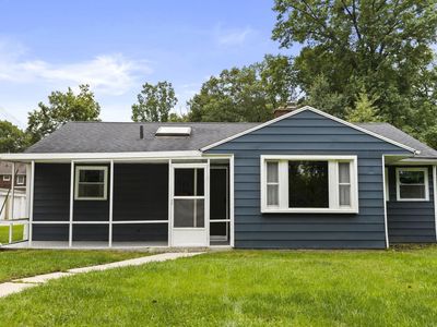 715 E Cooke Rd