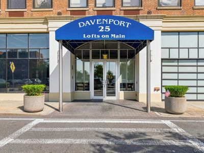 25 Leroy Place #206