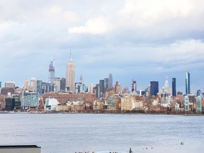 20 Newport Pkwy #1209