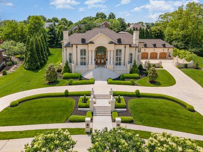 943 Squire Oaks Dr