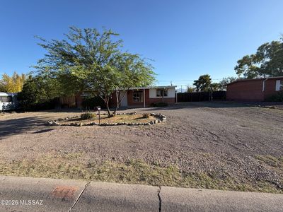 6435 E Calle Castor