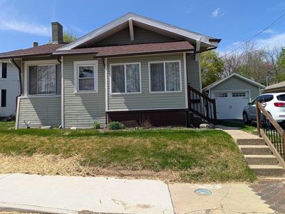 902 E Tipton St