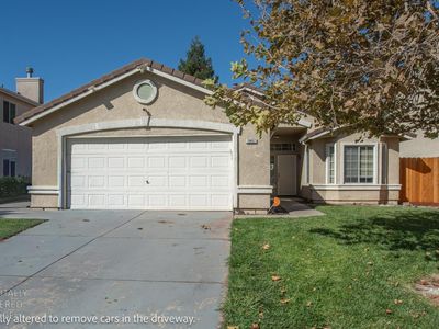 10457 River Oaks Dr