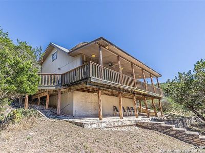 606 Canyon Oaks Dr
