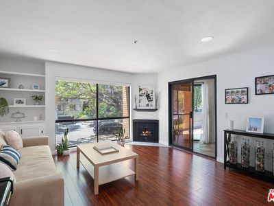 413 Hawthorne St APT 102