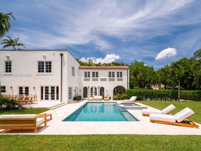 1228 Alhambra Cir