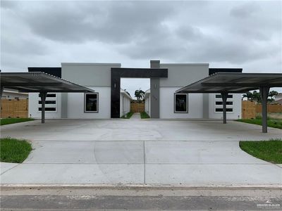 909 W Smith Dr