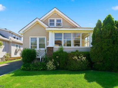 12-19 Rosewood St