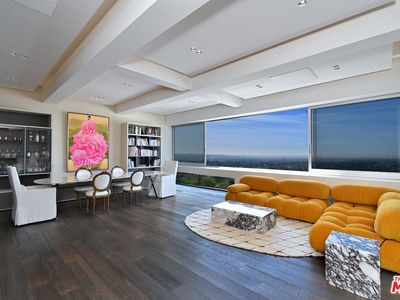 2220 Avenue Of The Stars Unit 2606