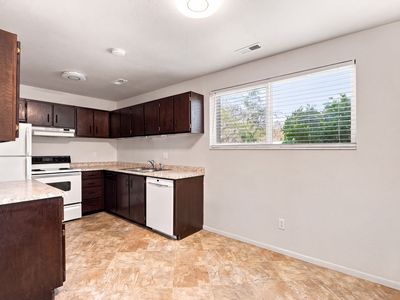 471 E 5600 S APT 4