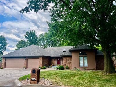 3402 S Valley View Avenue