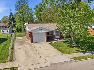 1040 Skylark Dr