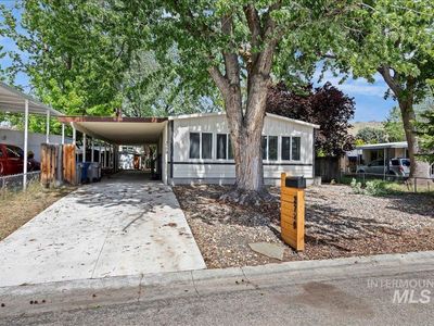 3779 S Clacton Way