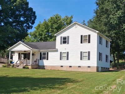 1261 Davis Rd