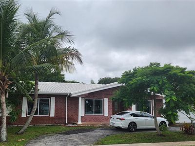 5260 SW 9th St