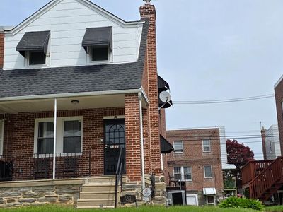 537 Fern St