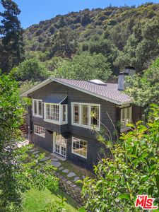 2323 Stanley Hills Dr