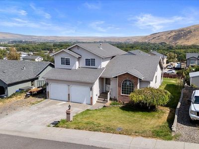 805 S 4th Street Loop