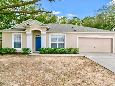 855 Sandhurst Ct