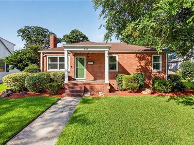 208 Forsythe St