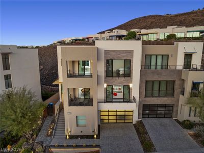 442 Serenity Point Dr