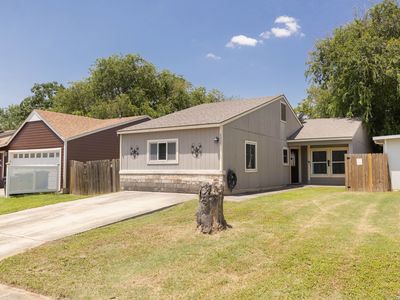 6227 Valley Queen