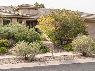2646 E Spring Canyon Dr
