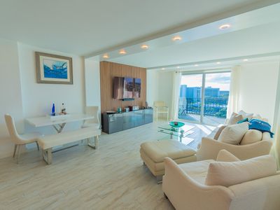 1200 Marine Way #907
