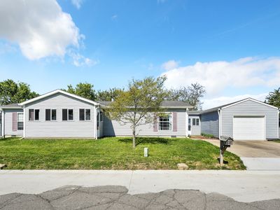 38 Fountain Lake Dr