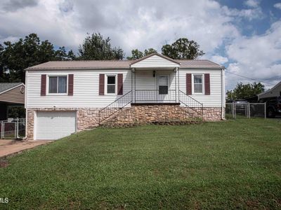 1524 Parton Dr