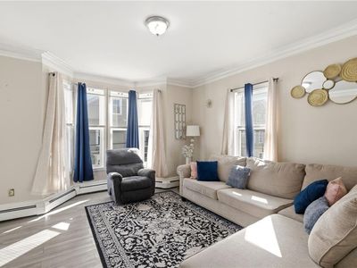 30 Pekin St