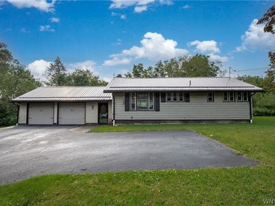 Property at 45 Mint Meadow Dr, East Aurora, NY