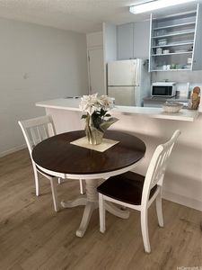 411 Kaiolu St APT 404