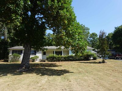 1310 Headlee Dr