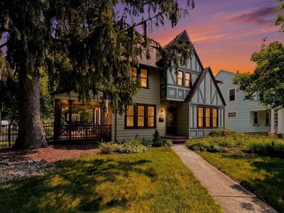 4701 Beaver Ave