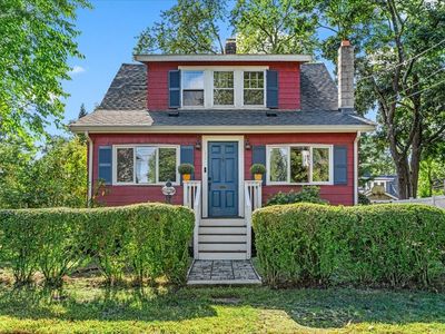 18 Fales Rd