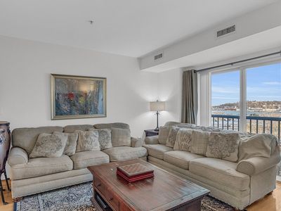 175 Cottage St APT 604