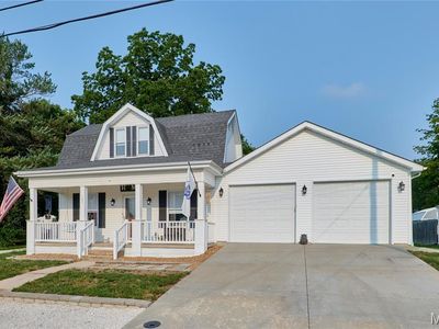 105 N 3rd St