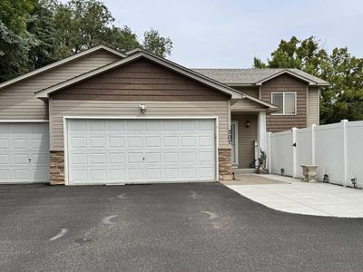 307 Hayden Lake Rd W