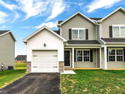 307 Maple Dr