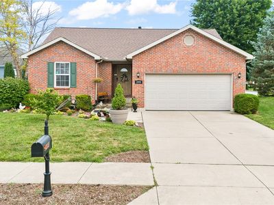 2490 Meadowpoint Dr