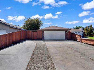 450 Hawthorne Dr