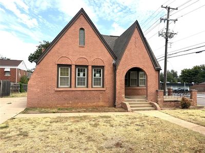 2101 NW 27th St