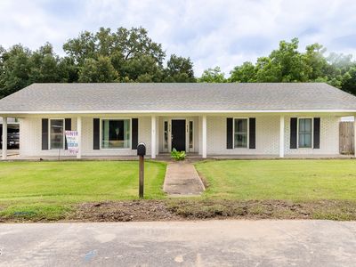 Property at 507 Eaton Dr, Abbeville, LA