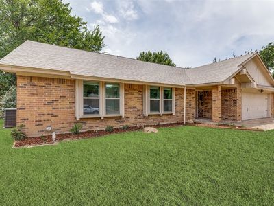 3305 Wayland Dr